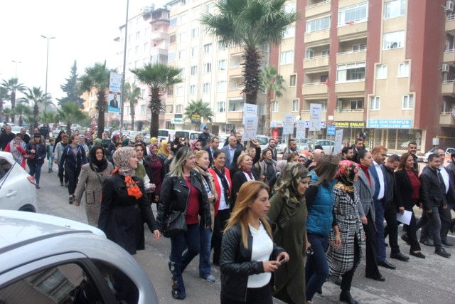 AK Parti’den 25 Kasım Kadına Yönelik Şiddetle Mücadele Etkinliği