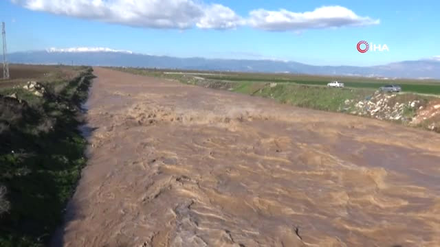 Hatay’da Baraj Kapakları Açıldı Mahalleri Su Bastı