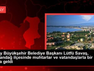 Hatay Büyükşehir Belediye Lideri Lütfü Savaş, Samandağ ilçesinde muhtarlar ve vatandaşlarla bir ortaya geldi