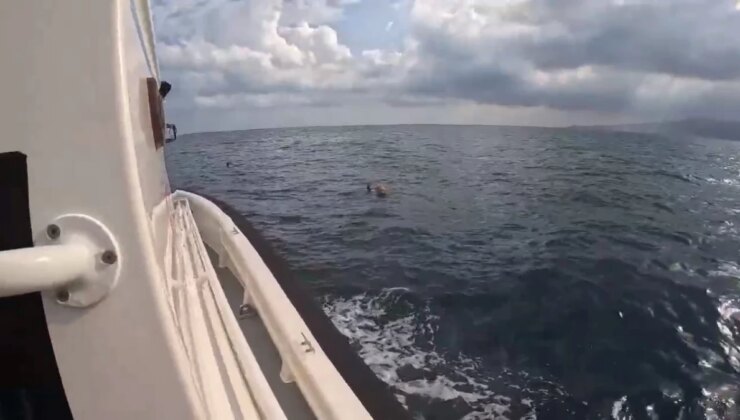 Arsuz’da Balık Tutarken Tekne Batan 3 Kişi Kurtarıldı