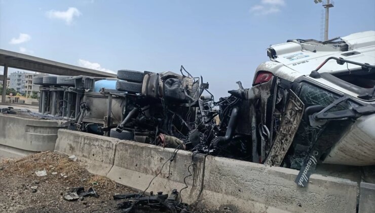 Hatay’ın Belen ilçesinde devrilen tankerin şoförü yaralandı
