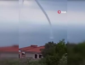 Hatay’da Akdeniz’de Hortum Oluştu