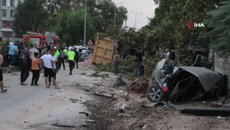 Hatay’da Hafriyat Kamyonu Kaza Yaptı: 4 Yaralı