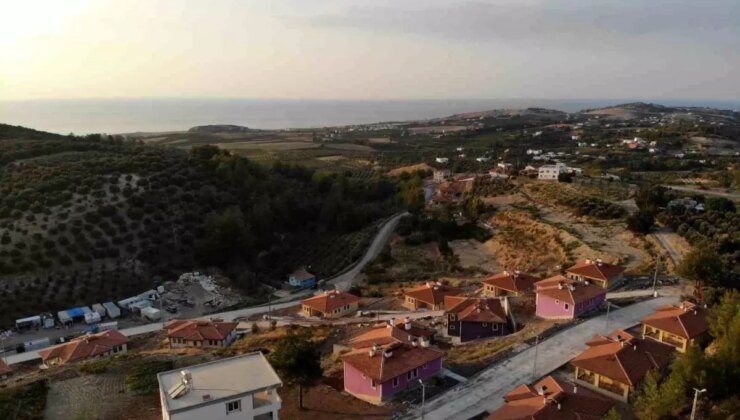 Hatay’da Depremzedelere Yeni Meskenlerinin Anahtarları Teslim Edildi