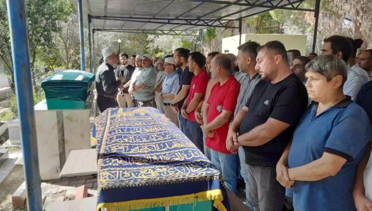 Hatay’da Zelzelede Can Veren Baba ve Oğlu Defnedildi