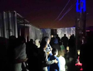 Hatay’daki Konteyner Kentte Yangın: 3 Konteyner Ziyan Gördü