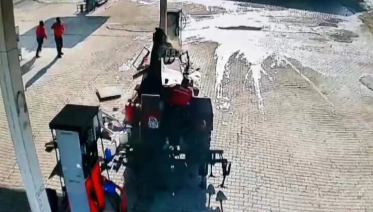 Hatay’da Traktörün Akaryakıt Pompasına Çarpma Anı Güvenlik Kamerasında