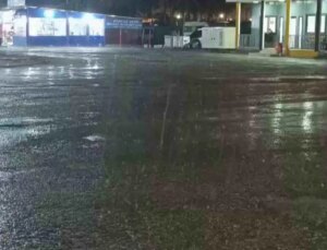 Hatay’da kuvvetli sağanak yağış