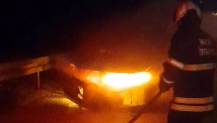 Altınözü’nde araç yangını