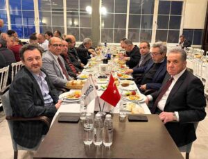 Atakaş ailesi iftar sofrasında buluştu