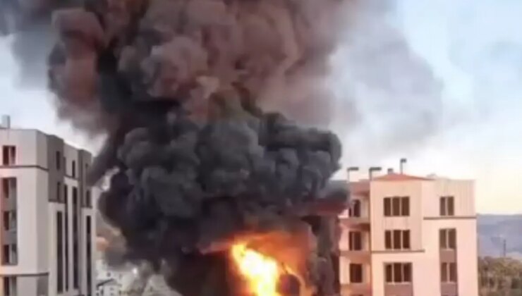 Hatay’da inşaat materyallerinin bulunduğu alanda yangın