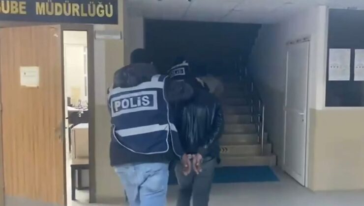 Hatay’da oto hırsızları yakalandı: Çalınan araç sahibine teslim edildi