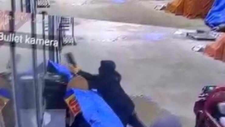 Alışveriş yaparcasına numaralarına bakarak 50 bin TL’lik ayakkabıları çaldılar