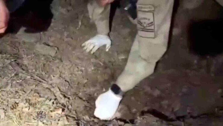 Bilezikler için anneyi ve oğlunu öldüren katil morga gidip, olayı gerçekleştirenleri gördüğünü söylemiş