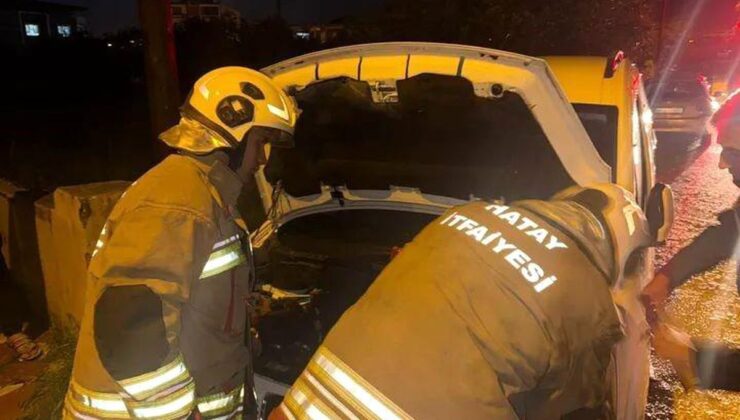 Defne’de aracın motorunda yangın çıktı