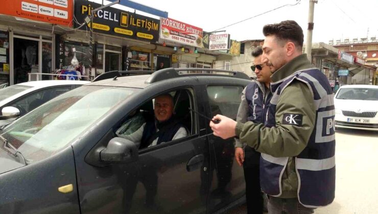 Hatay’da polis takımları yanlışlı park konusunda şoförleri uyardı