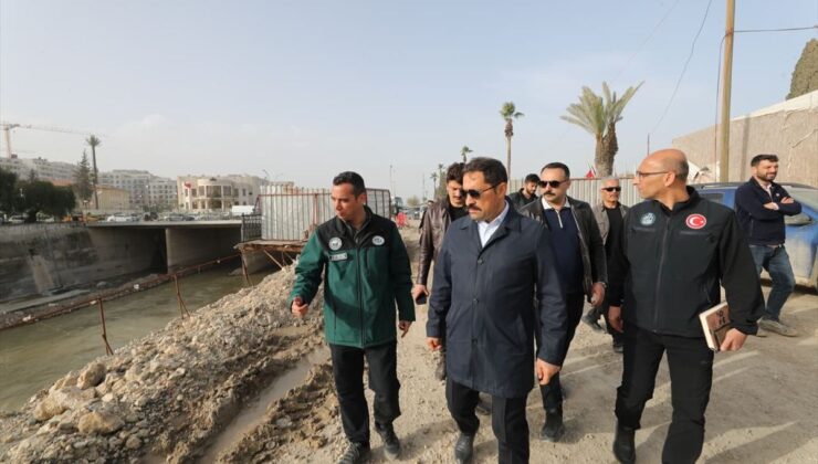 Hatay’dan geçen Asi Irmağı’nda ıslah çalışmaları sürüyor