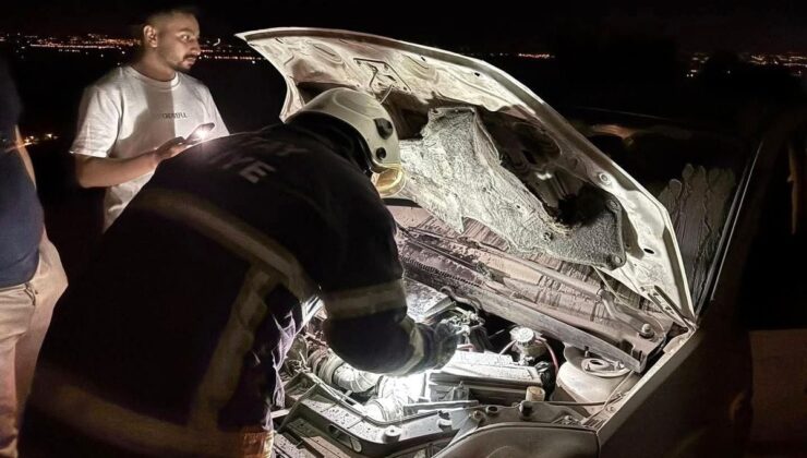 Kırıkhan’da araba yangını