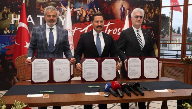 Devlet Tiyatroları tarihi Hatay Meclis Binası’nda perdelerini açtı