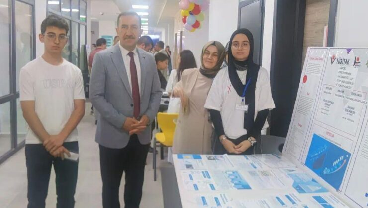 Dörtyol’da TÜBİTAK 4006 Bilim Fuarı ağır ilgi gördü