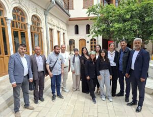 Hatay şiir ve türkülerle yine ayağa kalkıyor