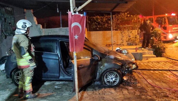 İskenderun’da arabanın motorundan alevler yükseldi