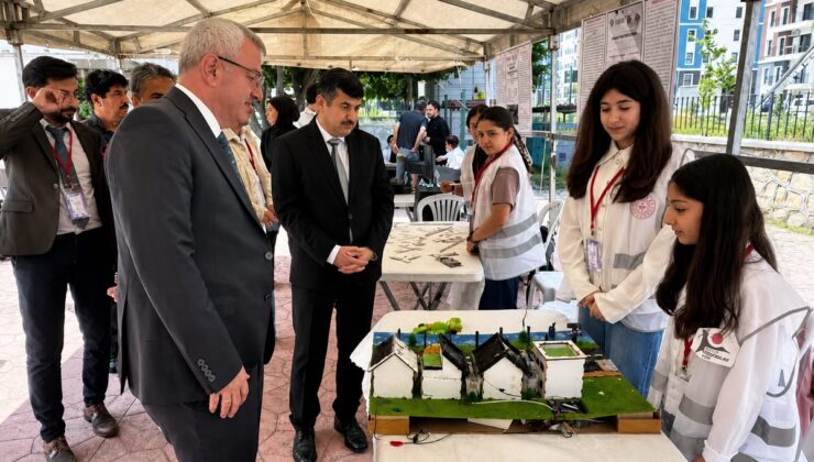 İskenderun’da bilim rüzgarı: TÜBİTAK fuarı ağır ilgi gördü