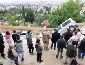 Vali Masatlı, Antakya’da yağıştan etkilenen bölgelerde incelemelerde bulundu