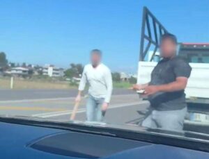 Yol verme tartışmasında sopalı akından kaçarak kurtuldular