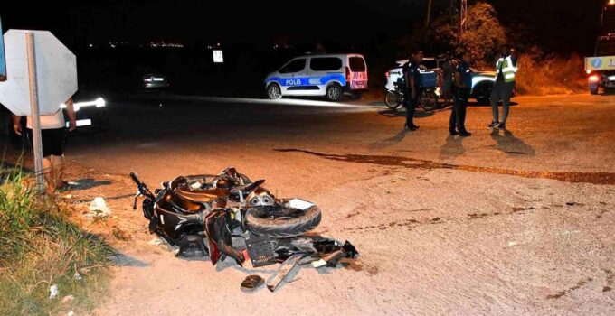 Hatay’da arabayla motosiklet çarpıştı: 4 yaralı