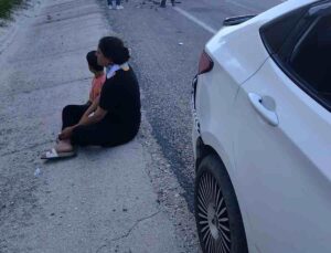 Hatay’da iki araba çarpıştı: 3 yaralı