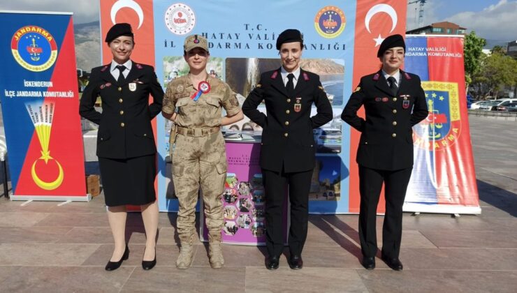 Jandarma komandolarının gösterisi nefes kesti
