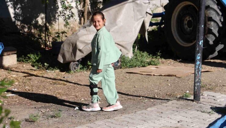 Sarsıntıda ailesini kaybeden Zeynep, amcasına ‘baba’, yengesine ‘anne’ diyerek hayata tutundu