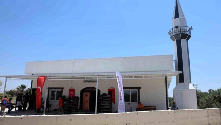 Zelzelenin akabinde inşa edilen 129’uncu cami olan ‘Akçaova Kenan Güngör Camii’ ibadete açıldı