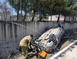 Antakya’da takla atan aracın şoförü yaralandı