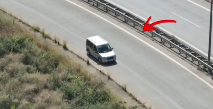 Otoyolda geri geri giden şoför dron kamerasına yakalandı